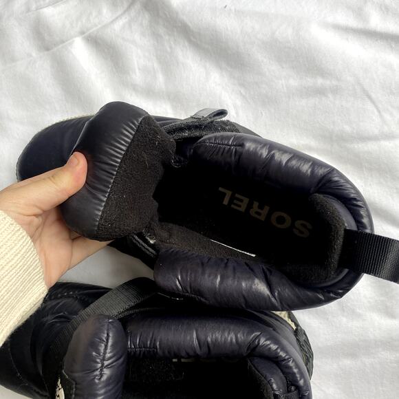 Sorel 10 black out n about puff sneakers - Picture 10 of 11